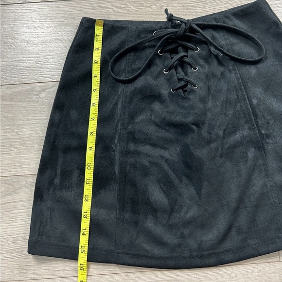 Glamorous Black Faux Suede Lace up Mini Skirt - Picture 11 of 11